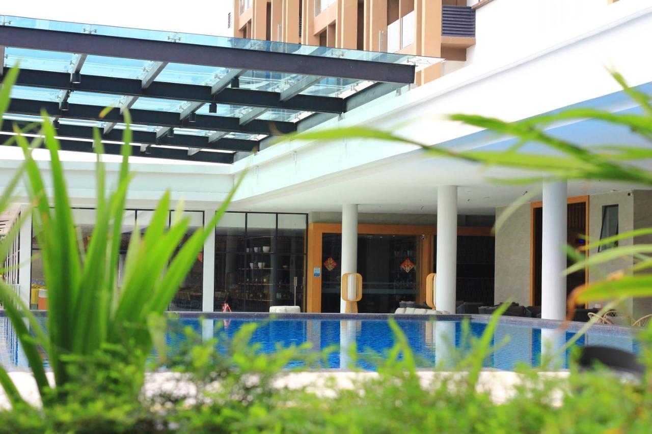 แอมเวอร์ตัน โคฟ กอล์ฟ แอนด์ ไอแลนด์ รีสอร์ต Hotel บันติง ภายนอก รูปภาพ