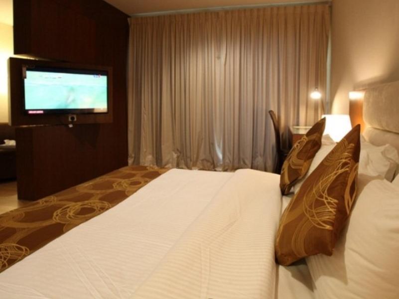 แอมเวอร์ตัน โคฟ กอล์ฟ แอนด์ ไอแลนด์ รีสอร์ต Hotel บันติง ภายนอก รูปภาพ